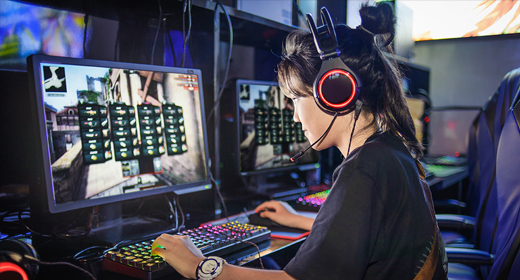 驚艷的電競視覺表現、輕鬆直播 電競咖啡廳 - 歐洲