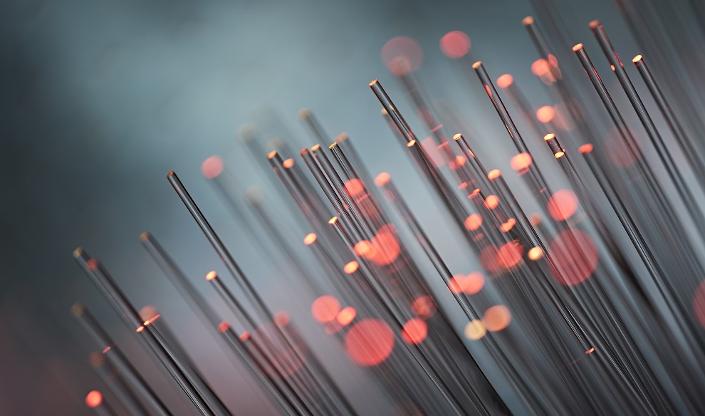 Four Key Benefits of Fiber Optic Transmission