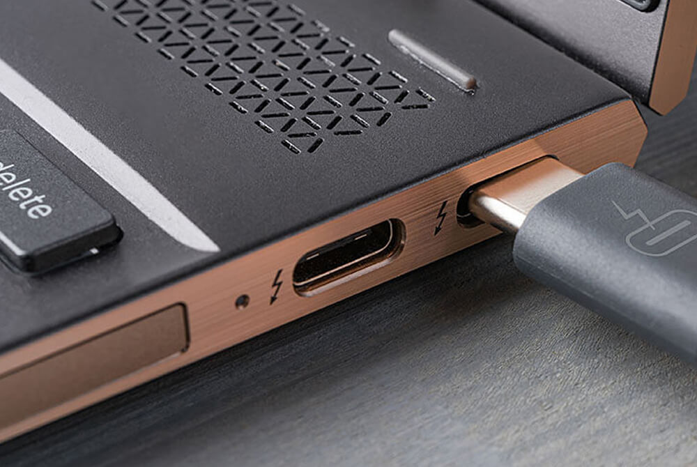  USB-C타입으로 업무 및 엔터테인먼트를 강화 할 수 있는 4가지 상황