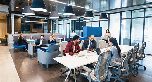 How to Create a Hot Desking Setup for a Hybrid-First Workplace