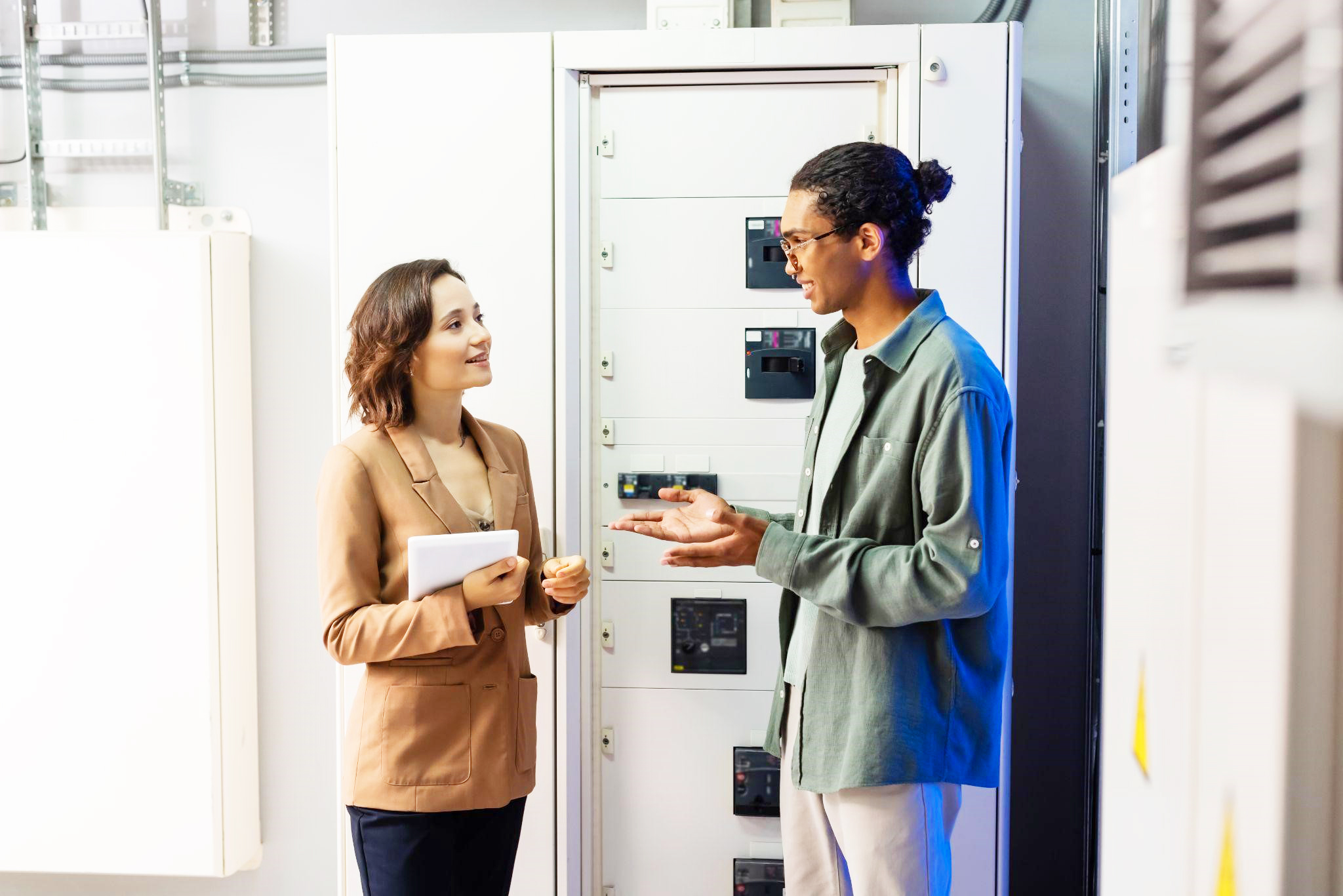 UPS不斷電系統規格怎麼選?4大UPS選購關鍵