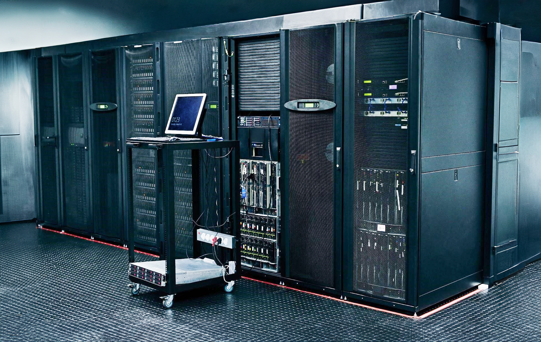 機架式伺服器是什麼?機架式伺服器介紹一次說明