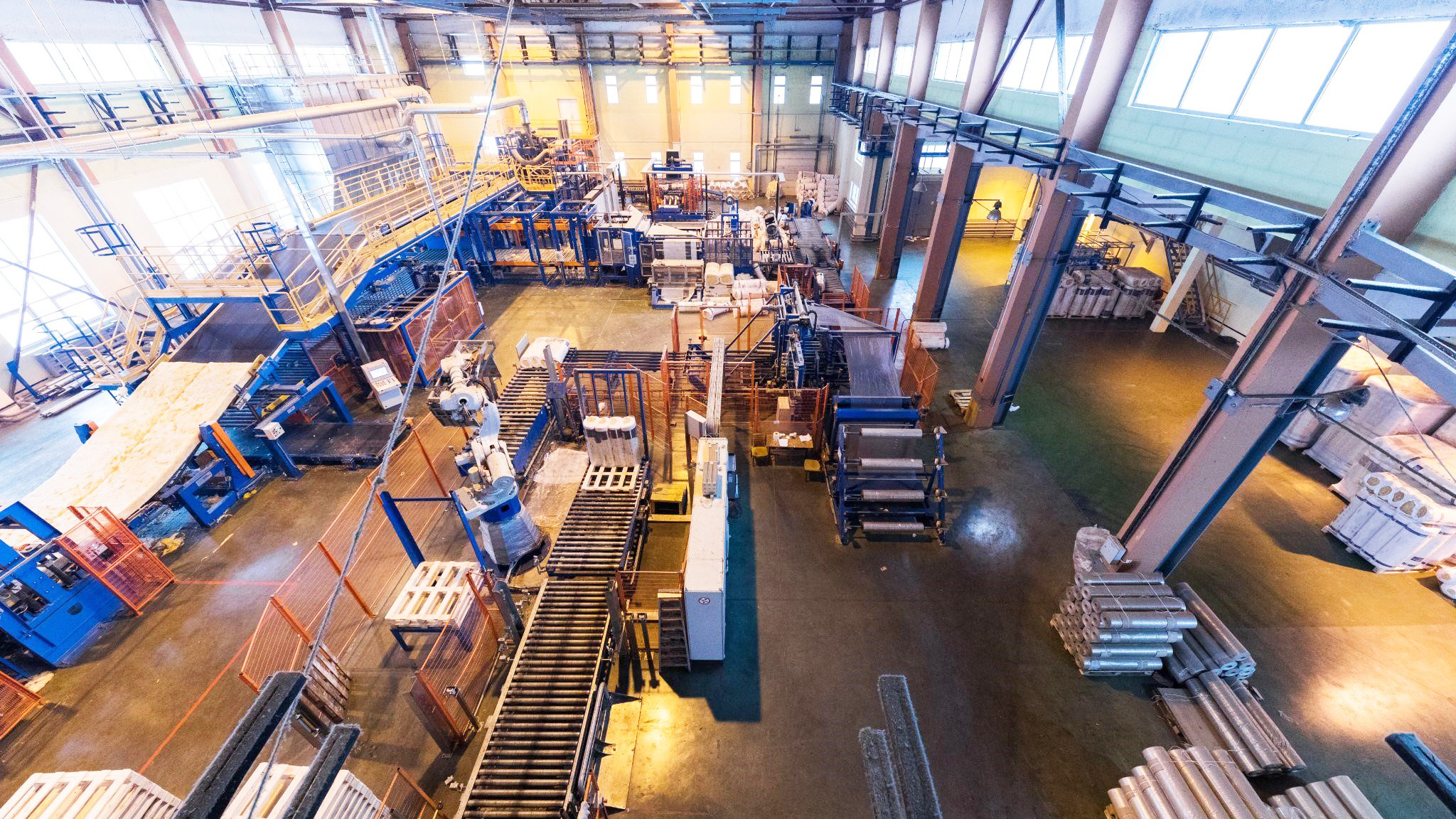 智慧製造是什麼？傳統的設備自動化到AI決策