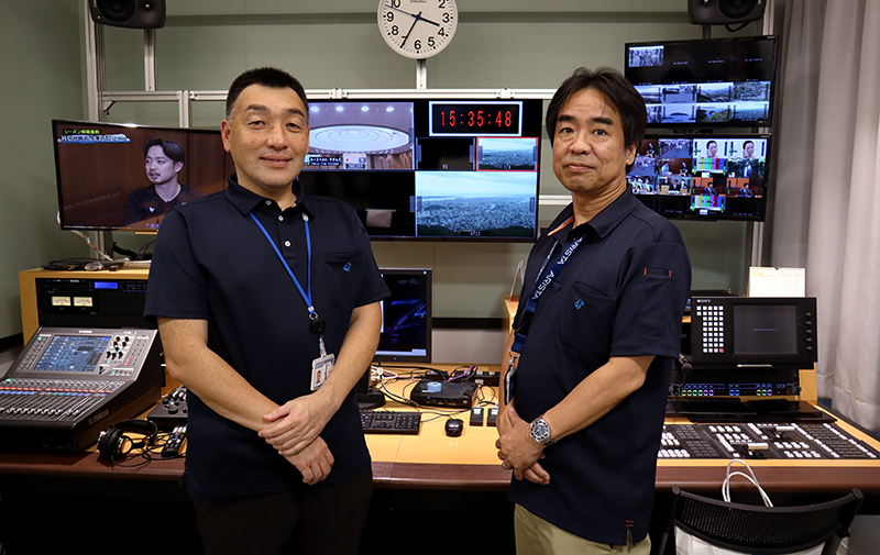 ケーブルテレビ徳島株式会社/コンテンツ事業部長　湯村修平様（左）、ネットワーク技術部長　岩佐達矢様（右）